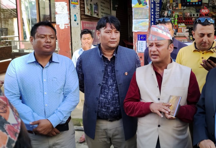 सङ्खुवासभा कांग्रेस : दुबै क्षेत्रमा सहमति जुटाउँदै