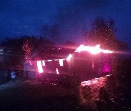 सङ्खुवासभाकाे मकालुमा एक घरमा आगालागी
