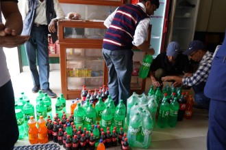 खाँदबारीमा बजार अनुगमन : १ लाख १७ हजार  बराबरको म्याद गुज्रेका सामाग्री बरामद